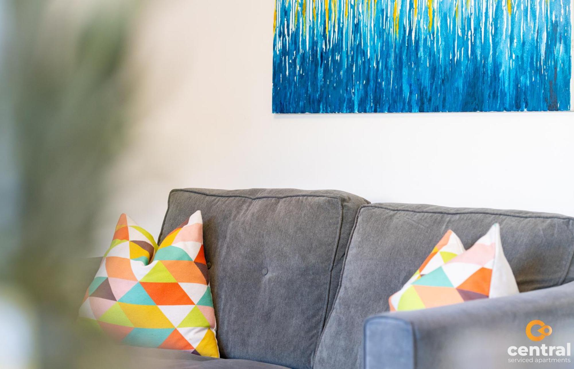 Central Serviced Apartments - 2 Bedroom - Free Street Parking - Fast Wifi - Smart Tvs In All Rooms - Ground Level - Family Neighbourhood - 3 X Double Beds - Heating 24-7 - Trade Stays - Weekly & Monthly Offers Νταντί Εξωτερικό φωτογραφία